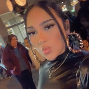 Meet your Posher, TORI